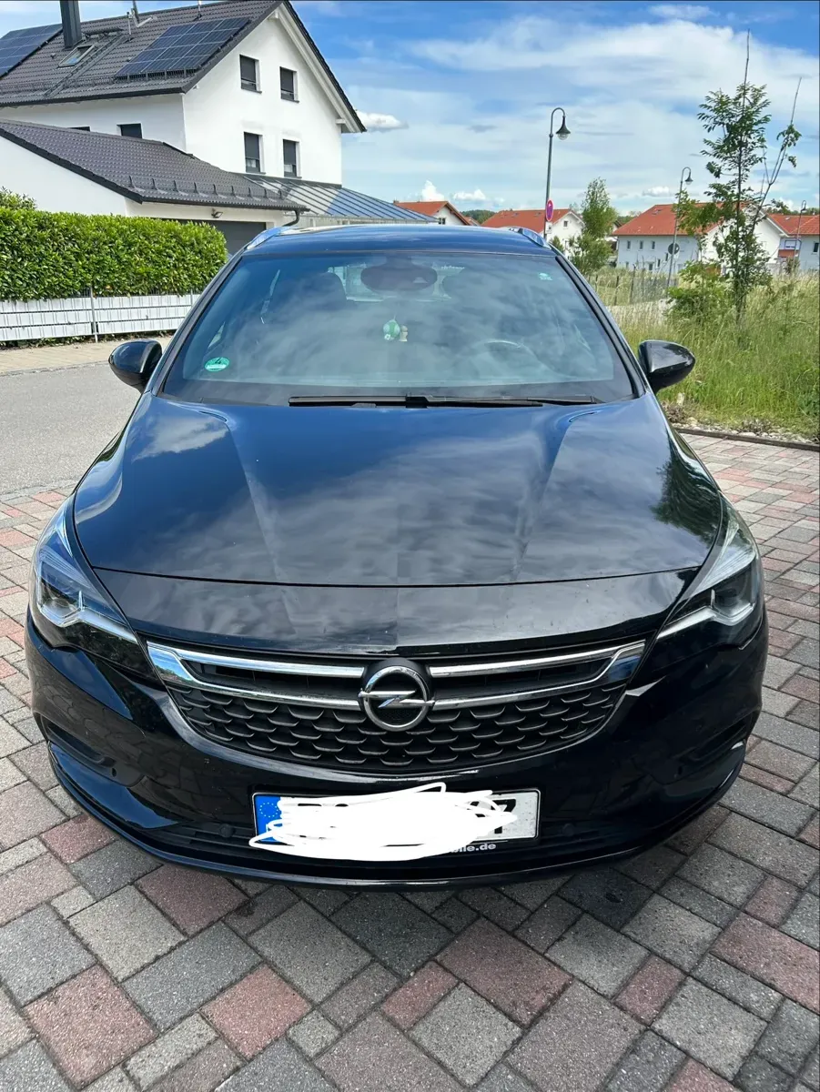 Opel Astra 2017 photo 2