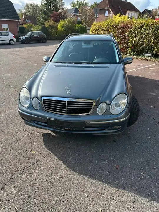 Mercedes-Benz E320