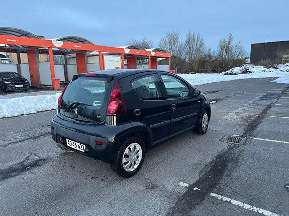 Peugeot 107 2007 photo 4