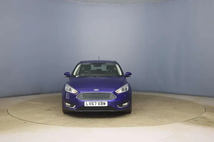Ford Focus 2017 photo 2