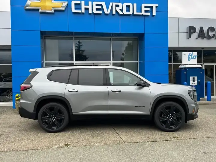 GMC Acadia 2027 photo 3