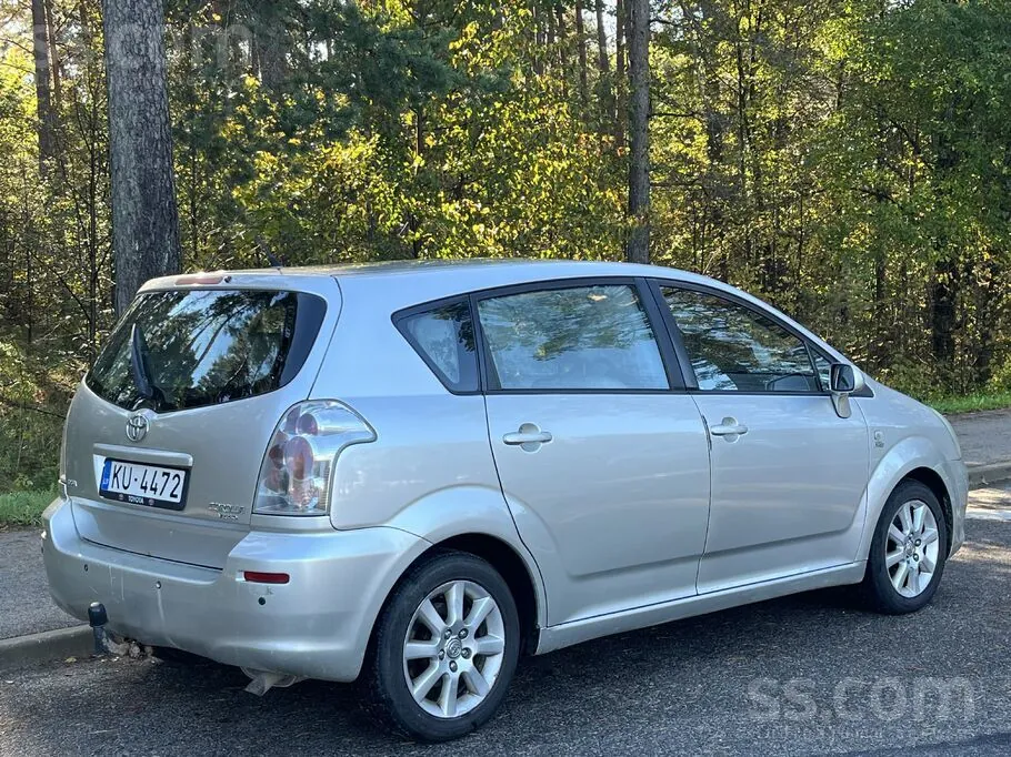 Toyota Corolla Verso 2005 photo 3