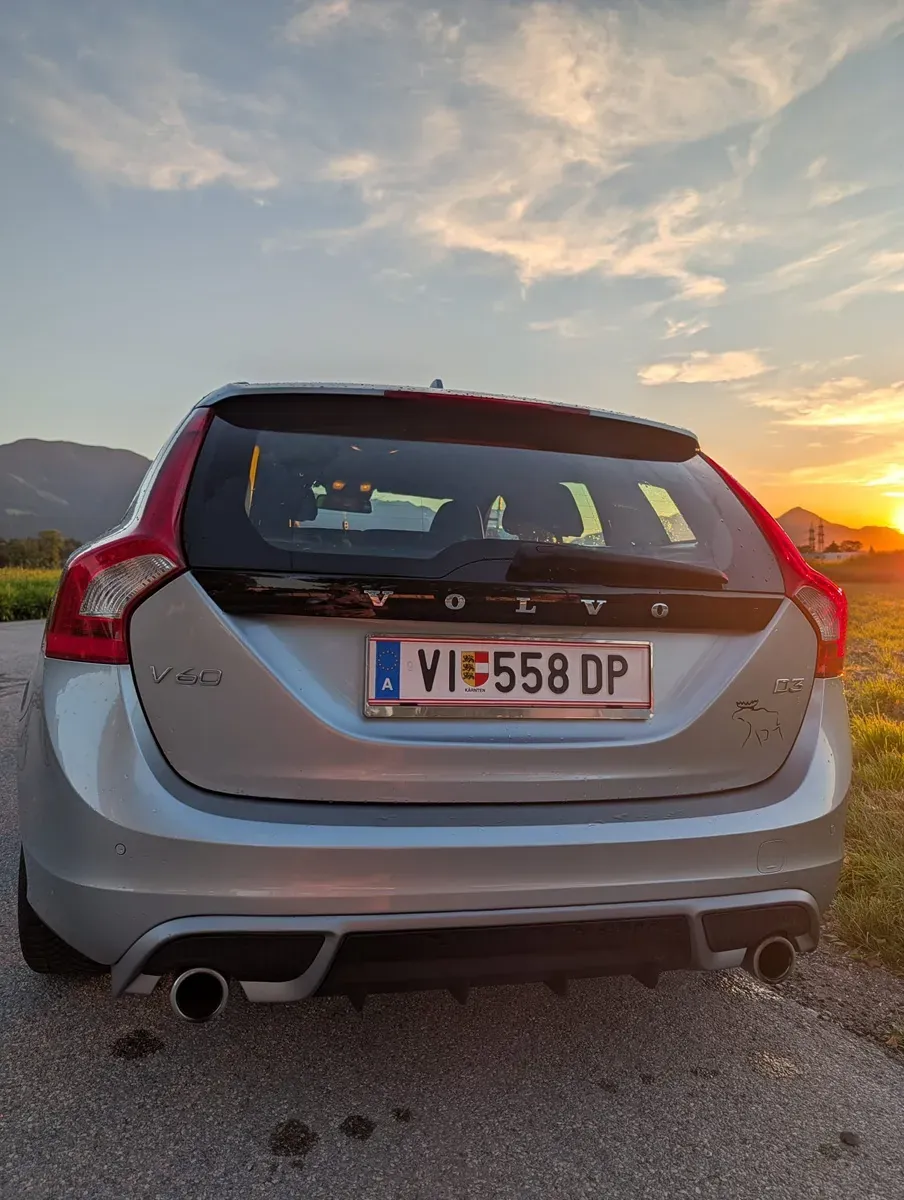 Volvo V60 2013 photo 3