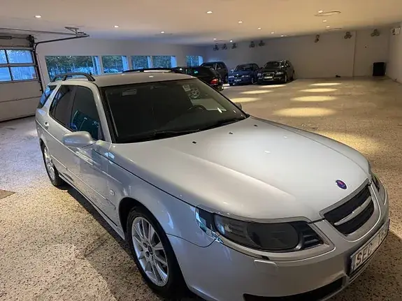 Saab 9-5 2009 photo 2