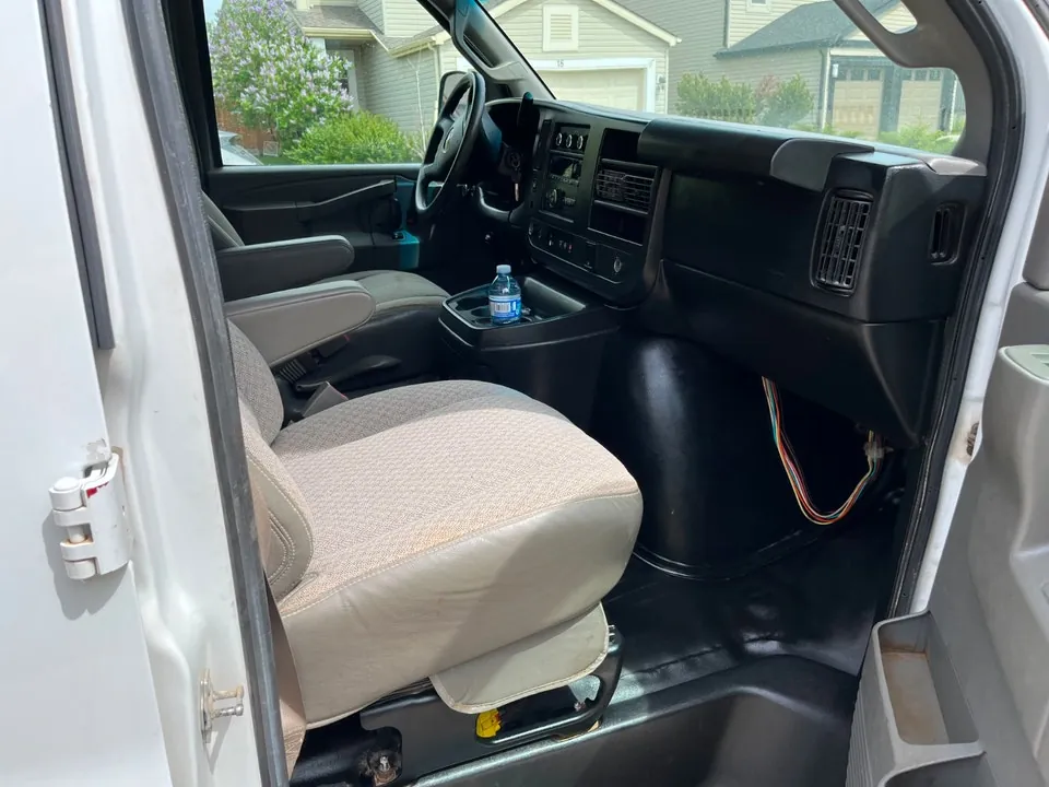 GMC Savana 2018 photo 5