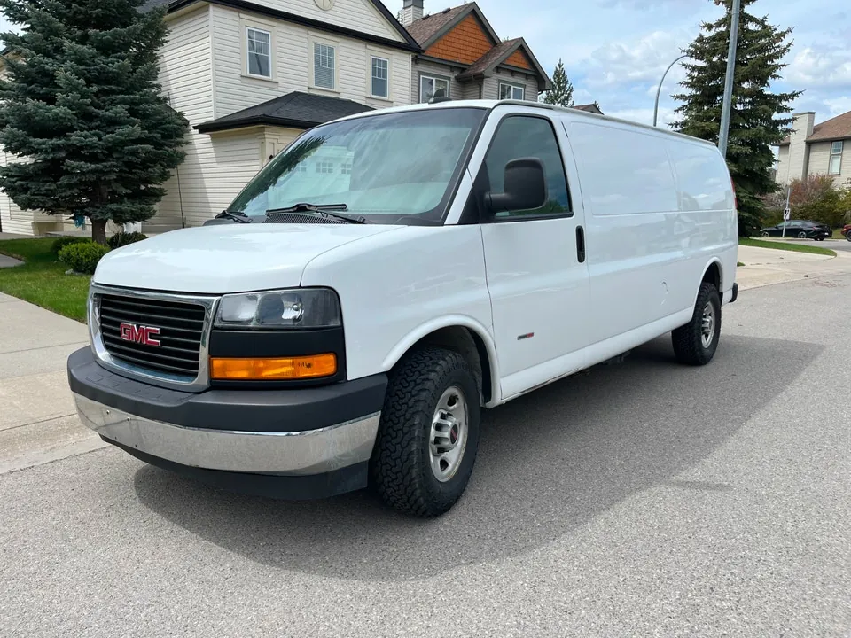 GMC Savana