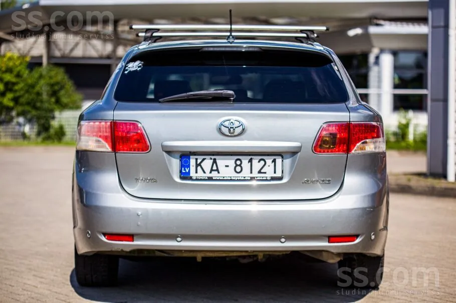 Toyota Avensis 2011 photo 5