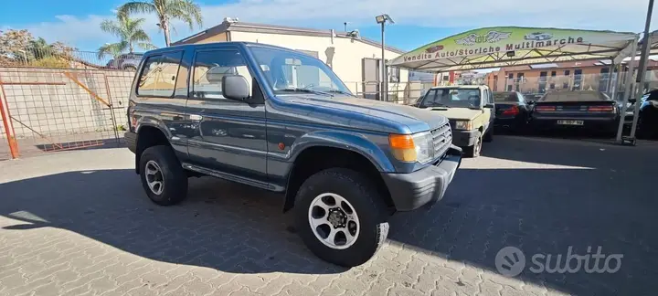 Mitsubishi Pajero 1991 photo 2