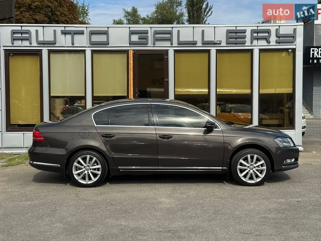 Volkswagen Passat 2014 photo 2