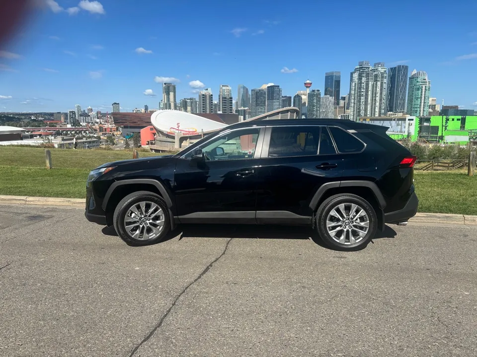 Toyota Rav4 2025 photo 3