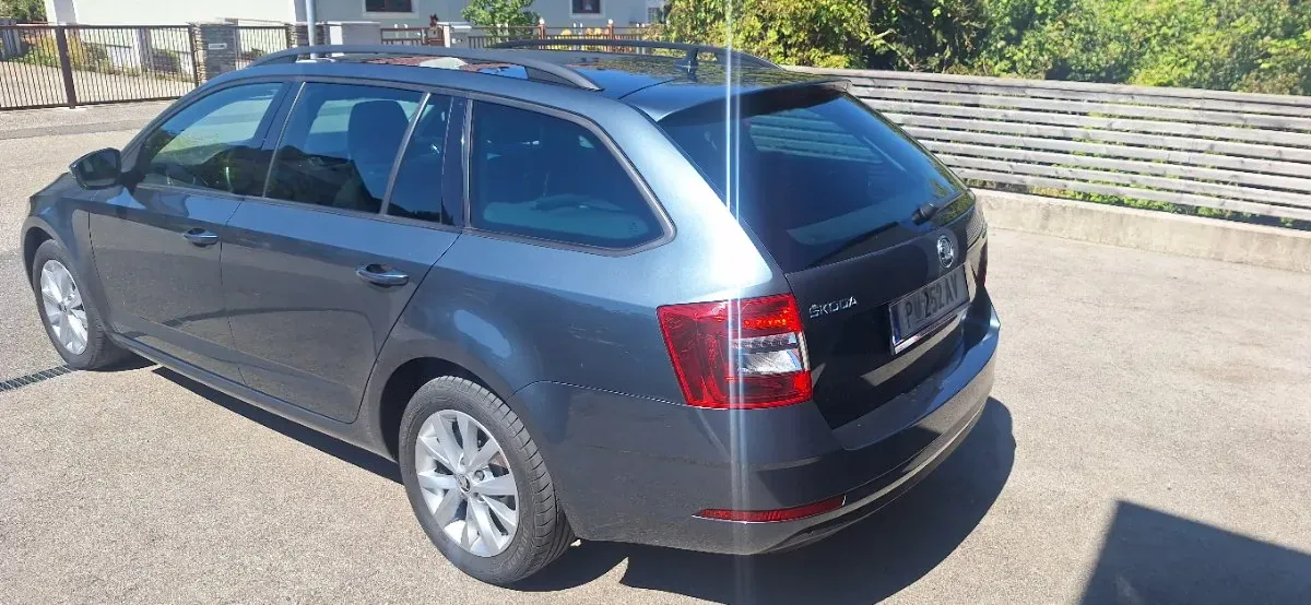 Skoda Octavia 2021 photo 3
