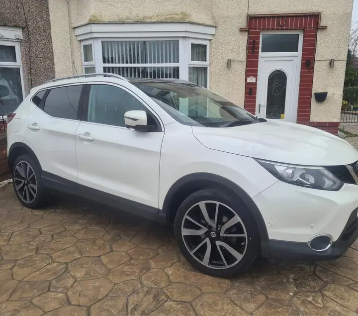Nissan Qashqai photo 2