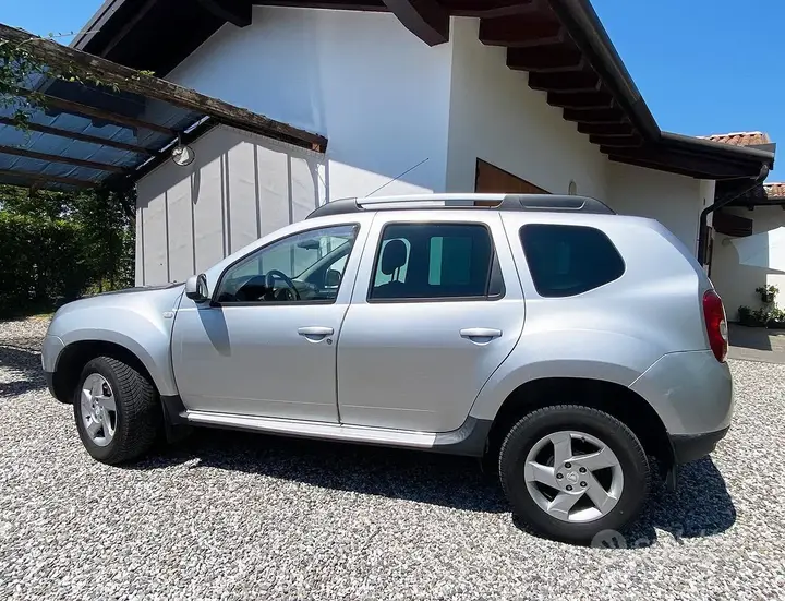 Dacia Duster 2011 photo 2