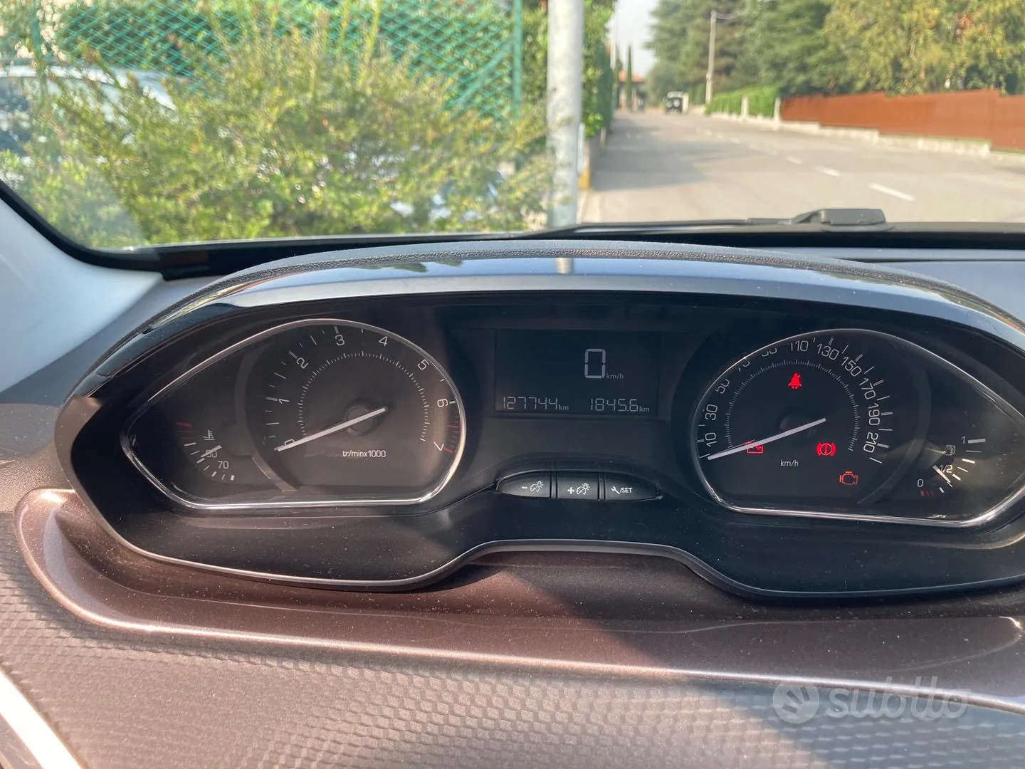 Peugeot 2008 2013 photo 2