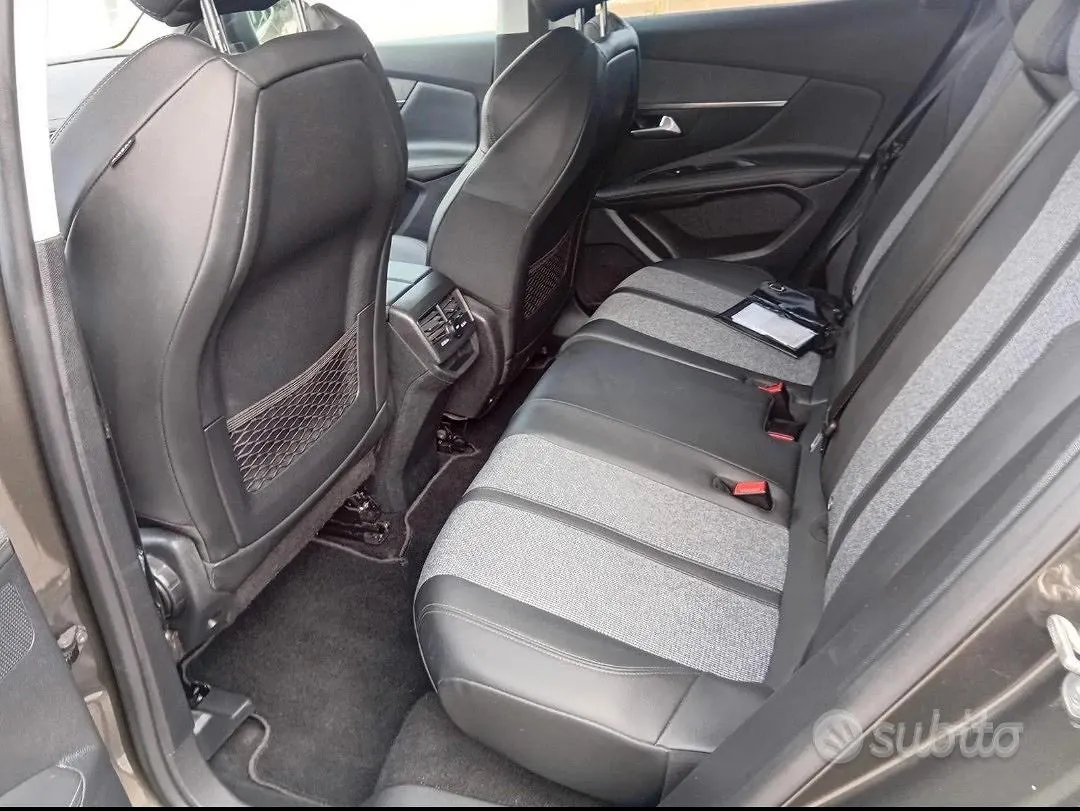 Peugeot 308 2019 photo 4