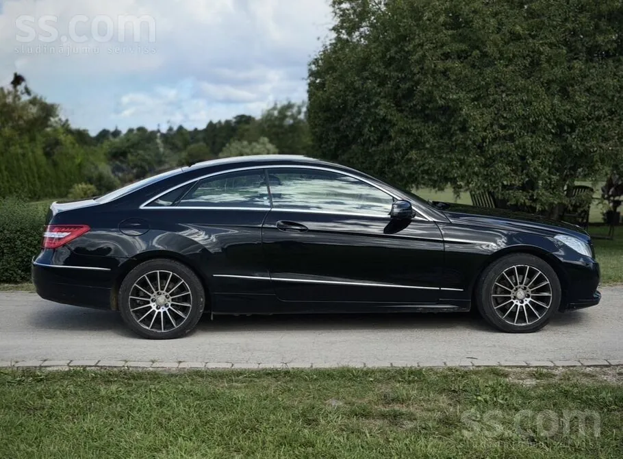 Mercedes-Benz E200 2013 photo 3