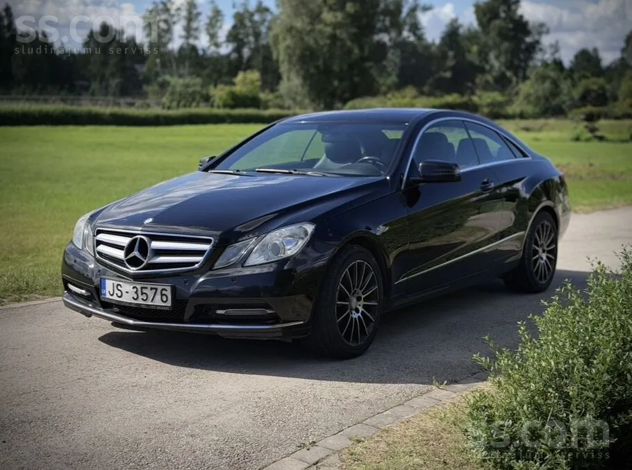 Mercedes-Benz E200