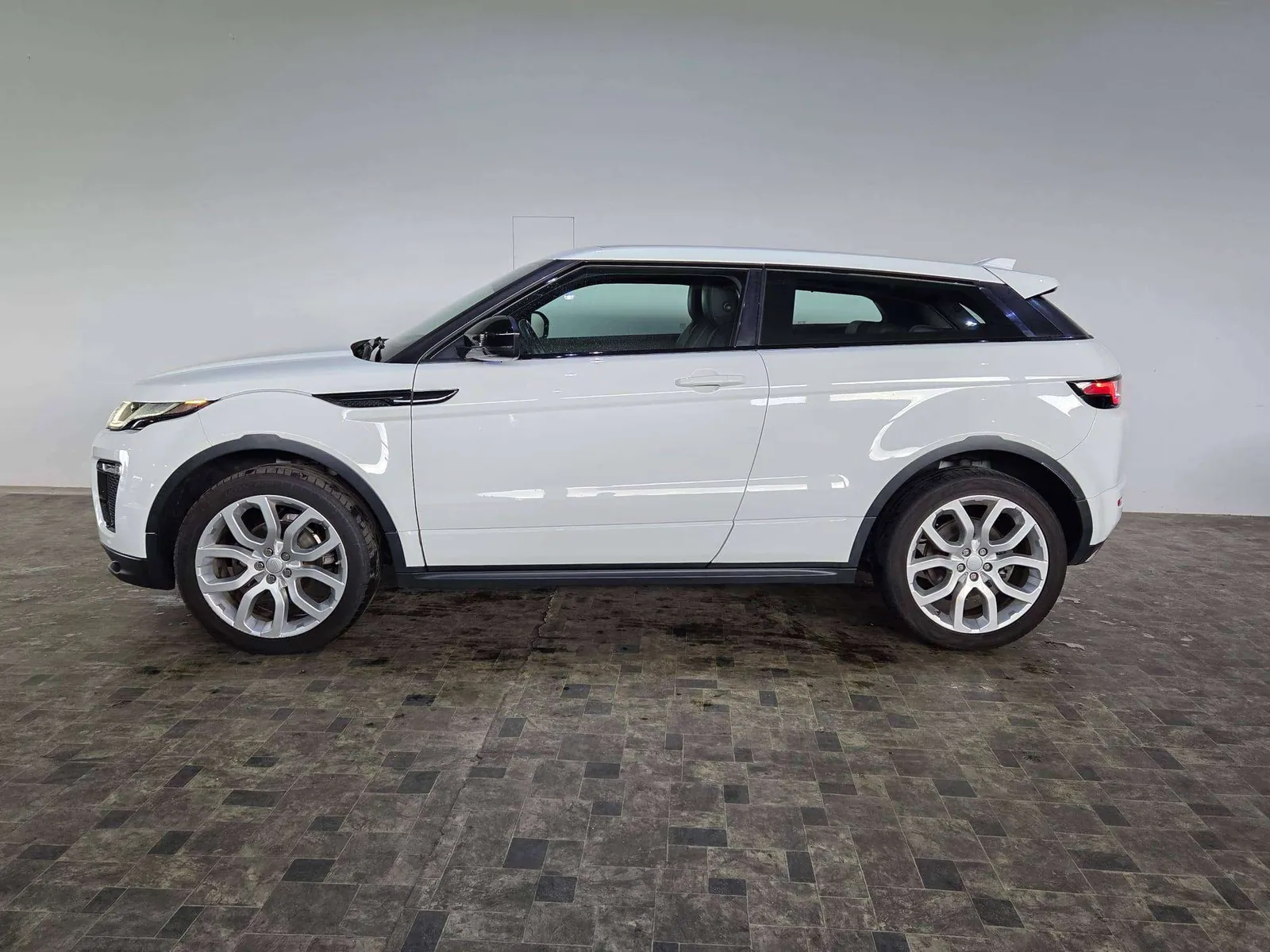 Land Rover Range Rover Evoque 2010 photo 5