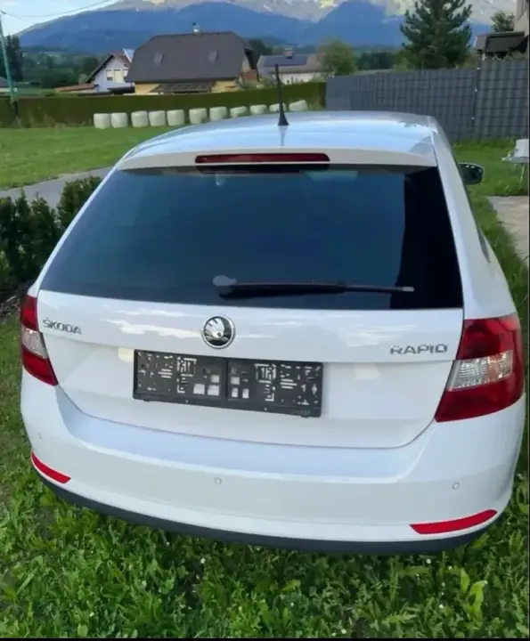 Skoda Rapid 2015 photo 3