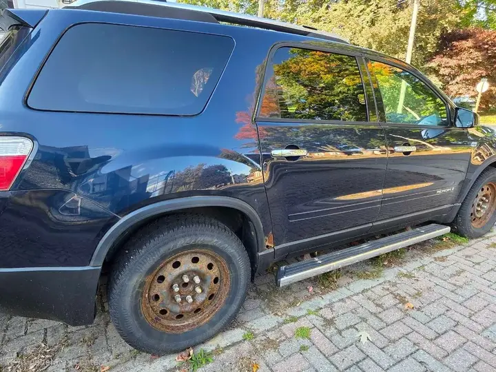 GMC Acadia 2007 photo 2