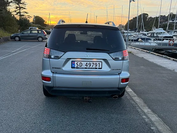 Mitsubishi Outlander 2010 photo 4