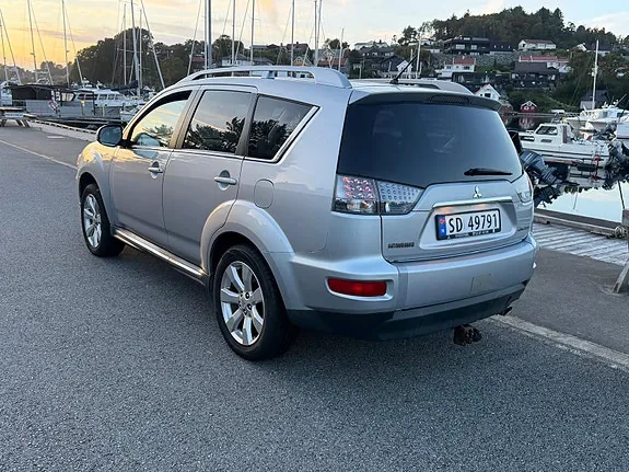Mitsubishi Outlander 2010 photo 3