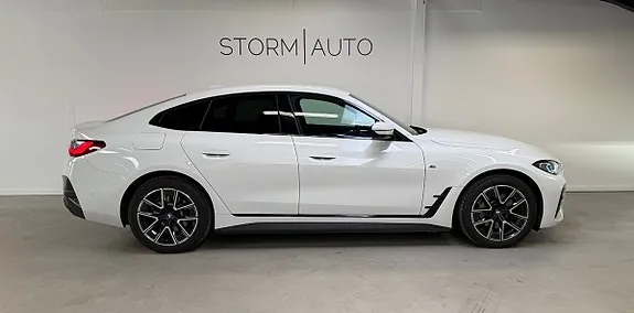 BMW I4 2022 photo 3