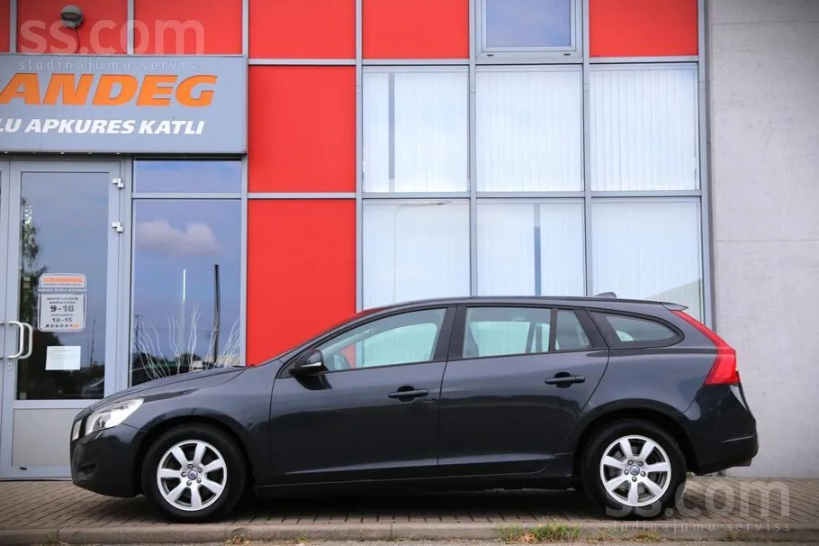 Volvo V60 2013 photo 2