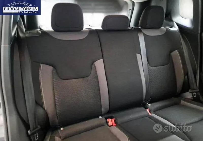 Jeep Renegade 2022 photo 4