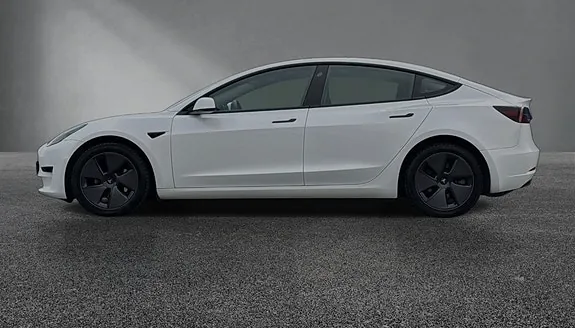 Tesla Model 3 2022 photo 3