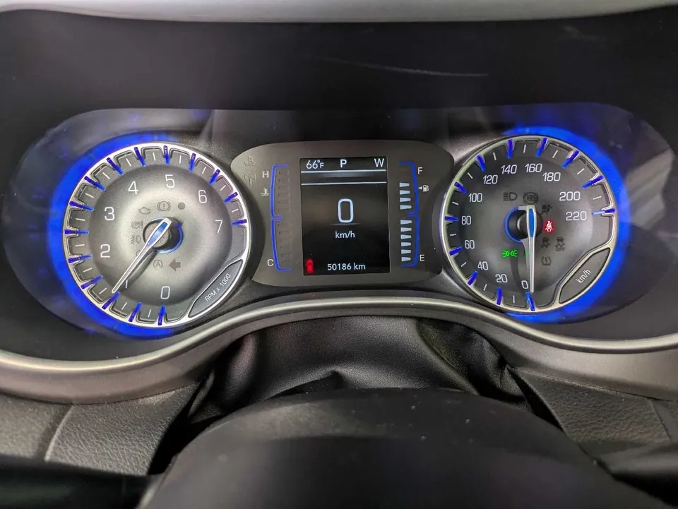 Chrysler Pacifica 2020 photo 2