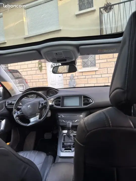 Peugeot 308 2015 photo 3