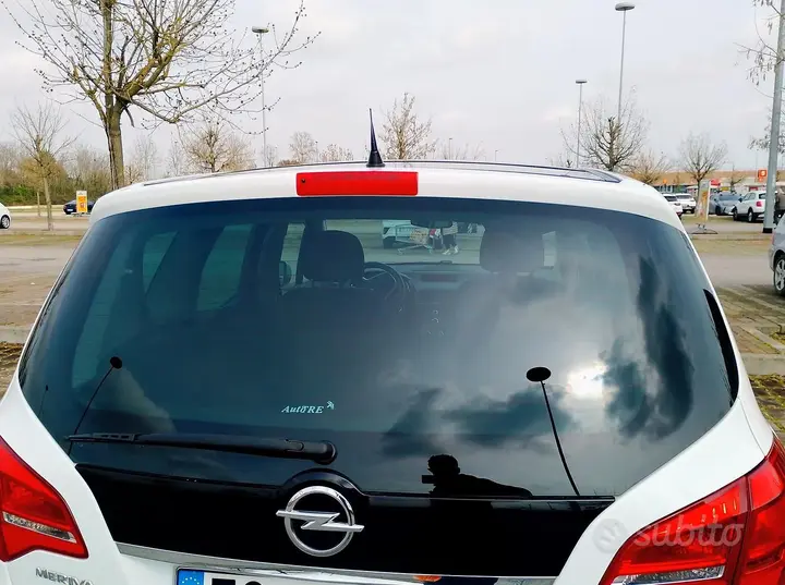 Opel Meriva 2012 photo 2