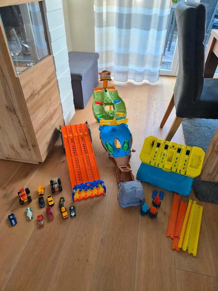Hot Wheels Kuscheltier Autos