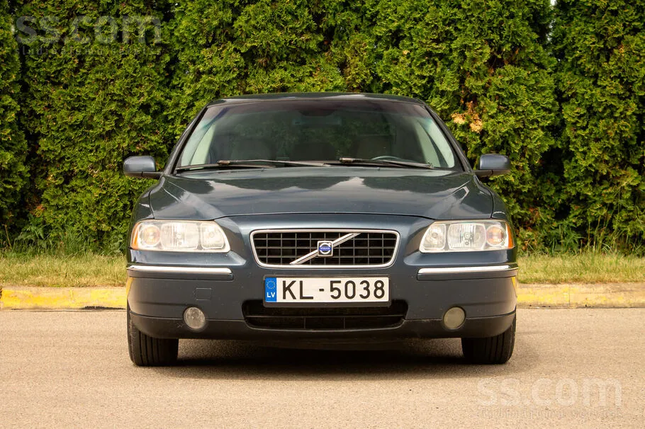 Volvo S60 2004 photo 2