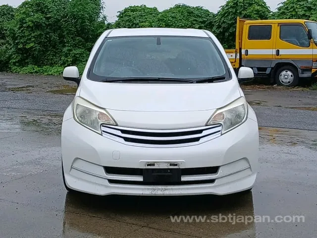 Nissan Note Rider 2013 photo 3