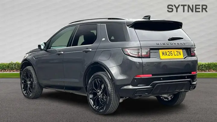 Land Rover Discovery Sport 2026 photo 2