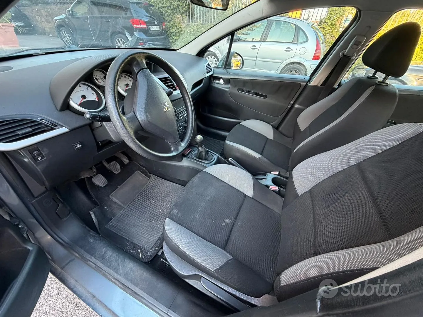 Peugeot 207 2008 photo 4