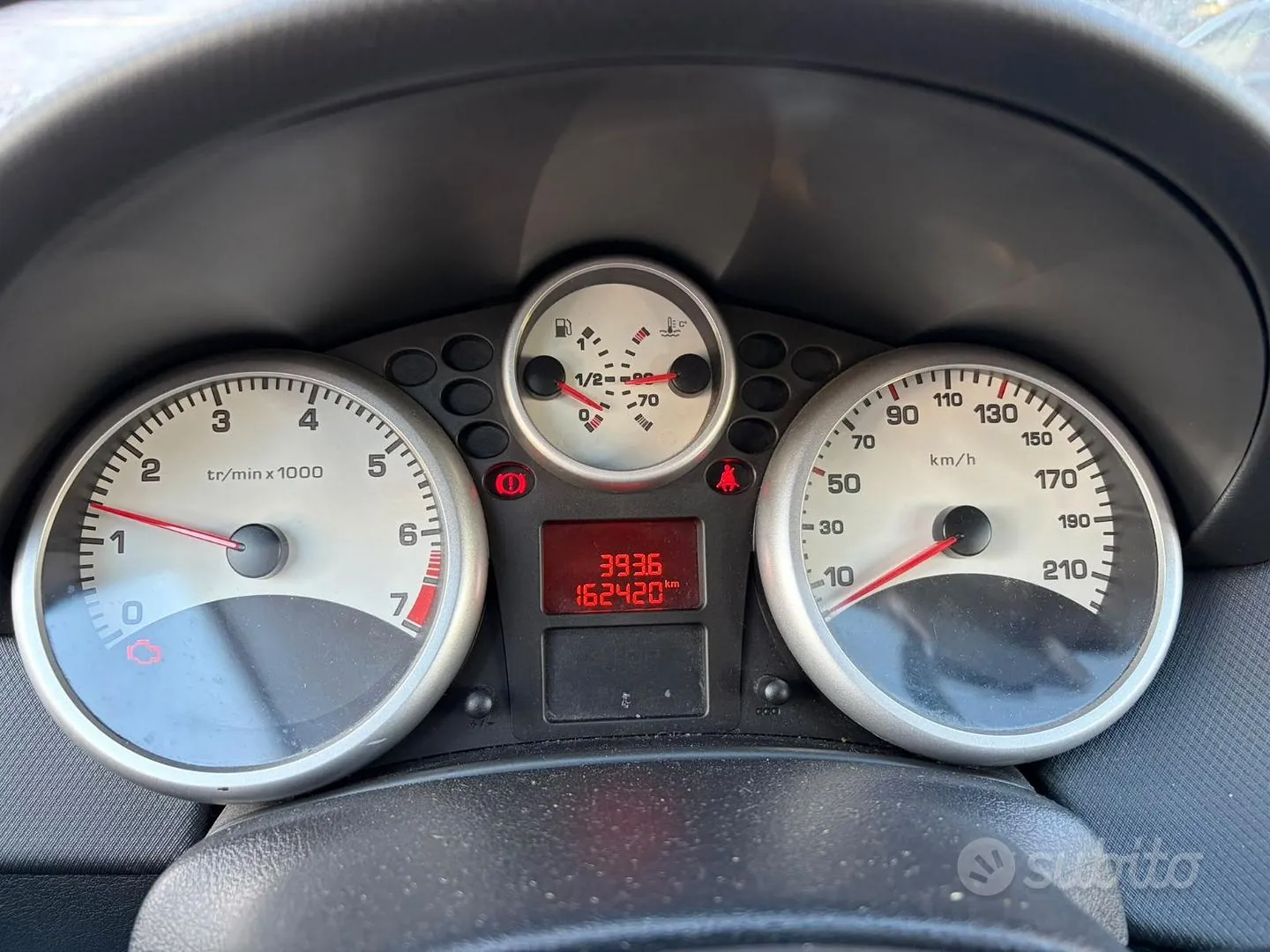 Peugeot 207 2008 photo 5