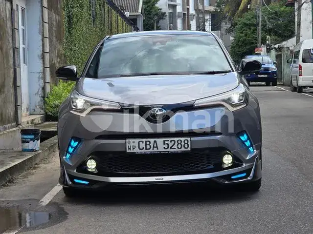 Toyota C-Hr 2017 photo 3