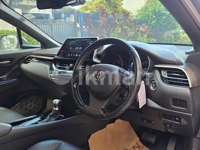 Toyota C-Hr 2017 photo 4