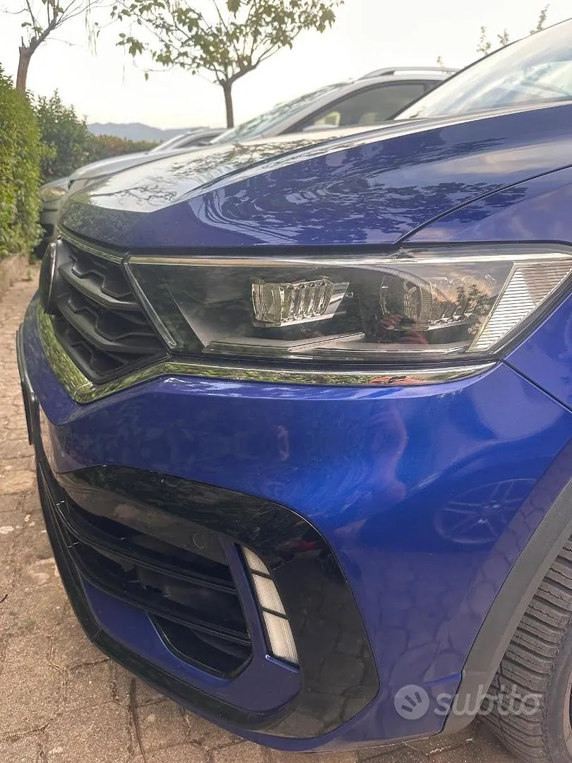 Volkswagen T-Roc 2020 photo 2