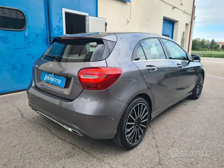 Mercedes-Benz A 180 2017 photo 3