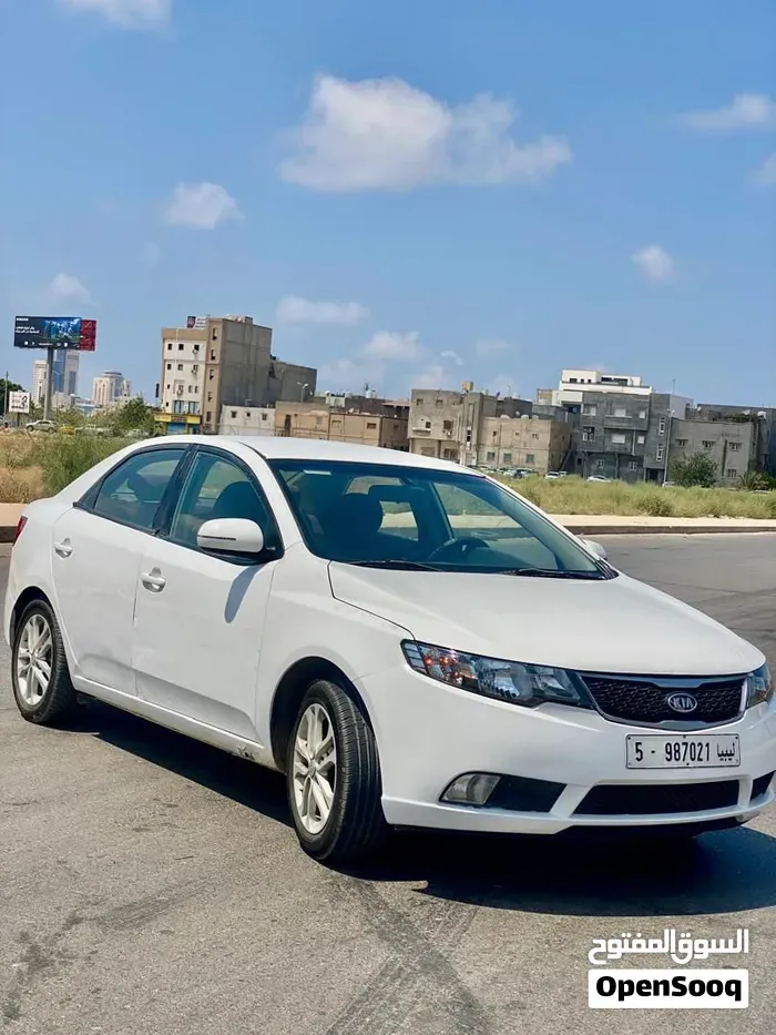 Kia Cerato 2012 photo 2