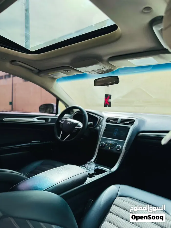 Ford Fusion 2017 photo 2