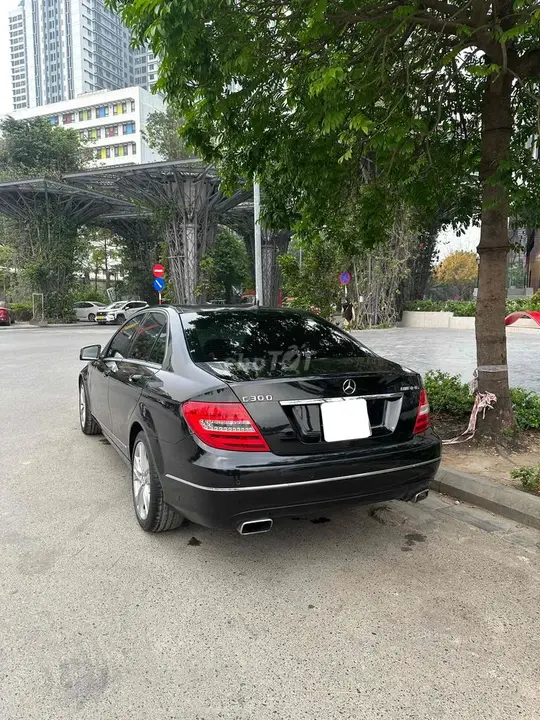 Mercedes-Benz C-Class 2011 photo 3