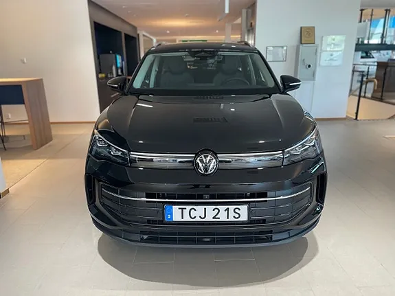Volkswagen Tiguan 2026 photo 2