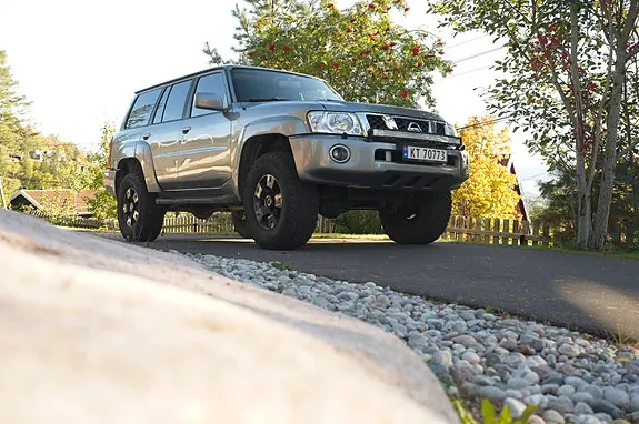 Nissan Patrol 2006 photo 2