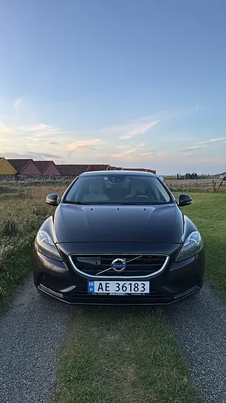 Volvo V40 2013 photo 2