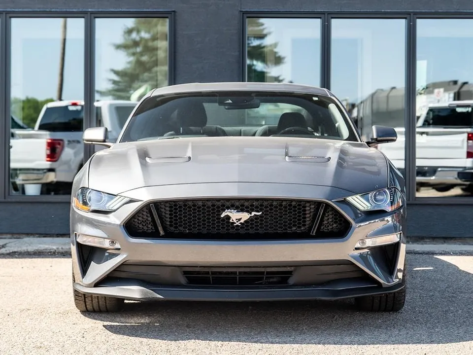 Ford Mustang 2021 photo 2